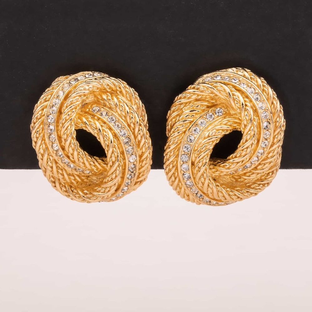 Elegant VTG DIOR Gold Knot Earrings